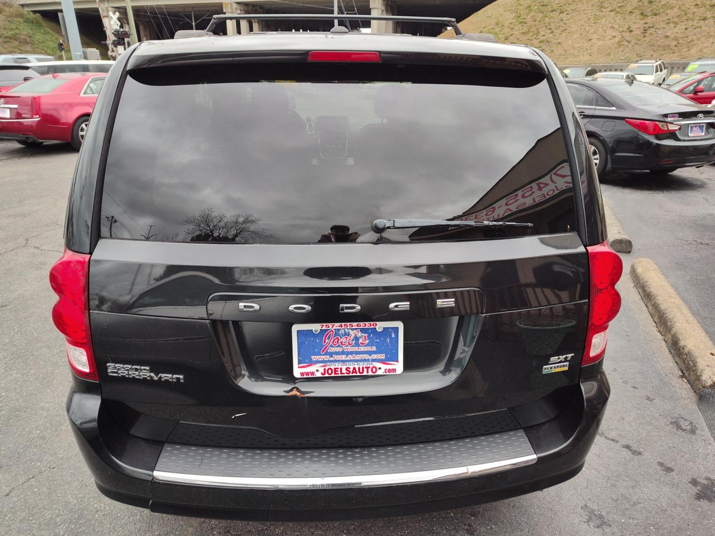 2016 Black Dodge Grand Caravan (2C4RDGCG0GR) , Automatic transmission, located at 5700 Curlew Drive, Norfolk, VA, 23502, (757) 455-6330, 36.841885, -76.209412 - Photo#15